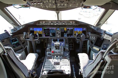 El Al Boeing 787-9 Dreamliner cockpit Photograph by Nir Ben-Yosef - Pixels