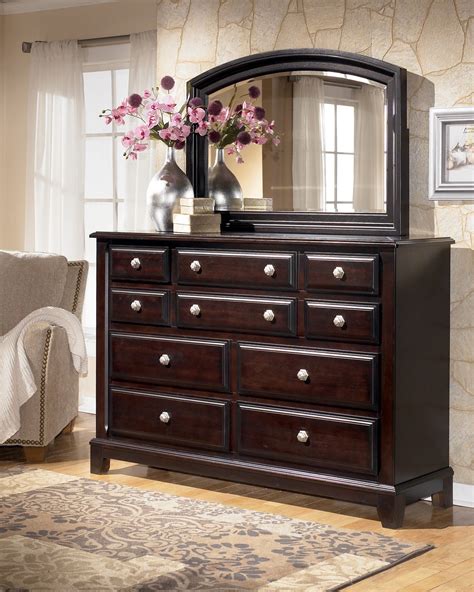 Ridgley Sleigh Bedroom Set from Ashley (B520) | Coleman Furniture