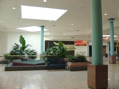 Southern and Mid-Atlantic Retail History: Oak Ridge Mall: Oak Ridge, TN | Oak ridge, Oak ridge ...