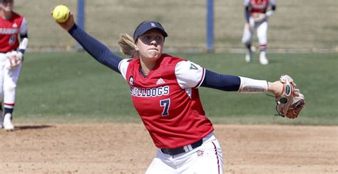 Fresno State softball sweeps SJSU to open conference play