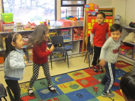 ABC Preschool and Kindergarten, NY: EVERYBODY FREEZE DANCE!