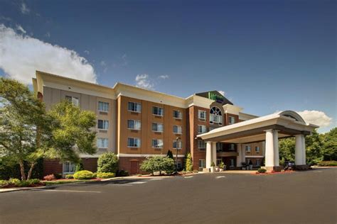 Holiday Inn Express Hotel & Suites Middleboro Raynham, an IHG Hotel ...