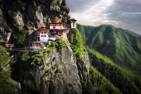 Soggiornare in Bhutan costerà meno se si rimane per più giorni - Lonely Planet