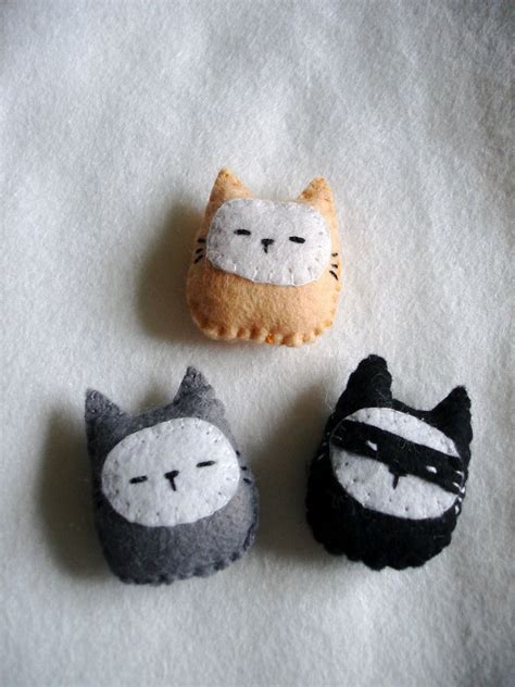 felt cats | Felt cat, Felt crafts, Felt ornaments