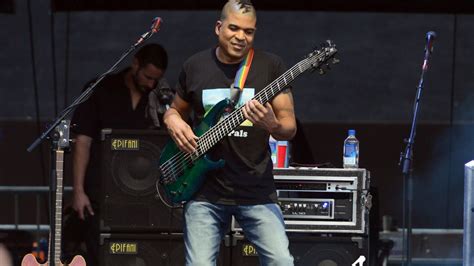 Oteil Burbridge Talks Singing Lead With Dead & Company