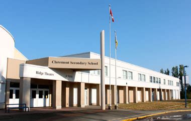 Claremont Secondary School in Kanada | TravelWorks