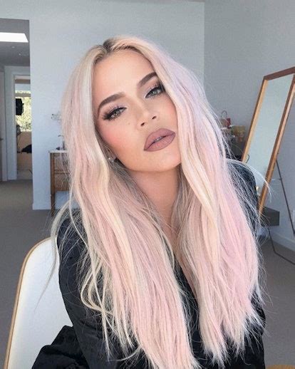 Khloé Kardashian Dyes Her Hair Pink Following in the Grand Kardashian ...