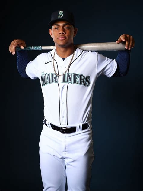 Julio Rodriguez | Seattle mariners logo, Seattle mariners baseball, Mlb ...