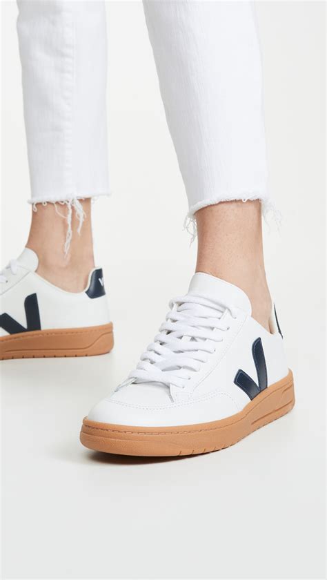 Veja V-12 Sneakers in 2020 | Veja sneakers, Tennis shoes outfit, Outfit ...