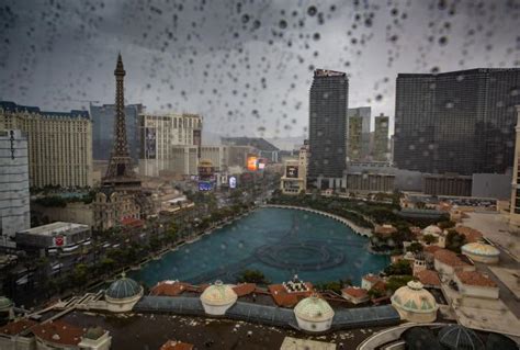 Video: Rare Thunderstorm Causes Flash Flooding On Las Vegas Strip, Casino's See Water 'Pouring ...