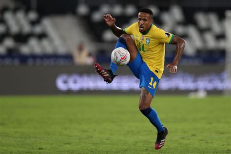 Download Brazil National Football Team Éder Militão Sports 4k Ultra HD ...