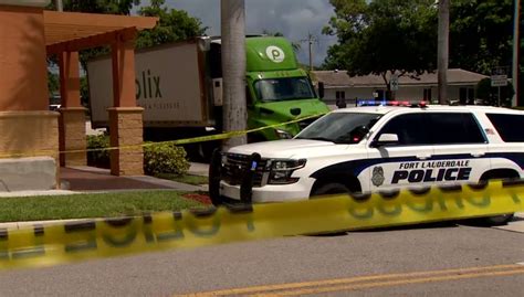 Woman fatally struck by Publix truck outside Fort Lauderdale store ...