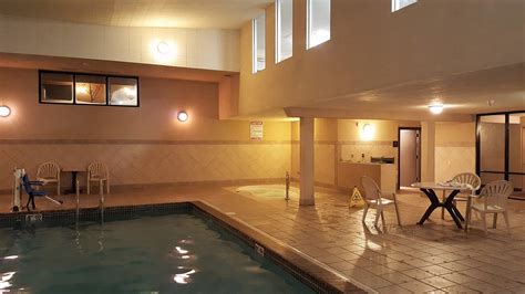 Best Western Ramkota Hotel Pool: Pictures & Reviews - Tripadvisor