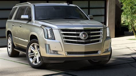 2015 Cadillac Escalade reaches higher