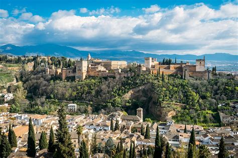 Granada Spain Travel Guide: 20 Best Things To Do