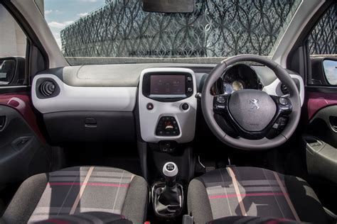 Peugeot 108 Interior & Infotainment | carwow