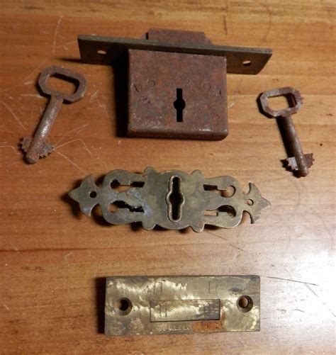1 antique Eagle lock co roll top desk lock with 2 keys | Etsy