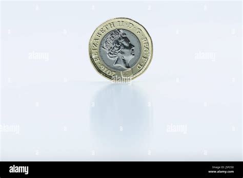 New design of £1 coin Stock Photo - Alamy