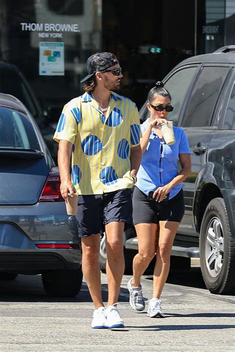 Kourtney Kardashian With Scott Disick in Malibu 07/31/2020 • CelebMafia