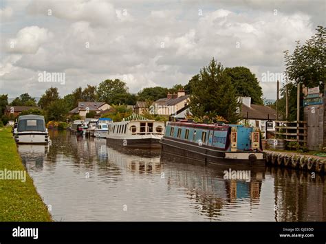 Lancaster canal hi-res stock photography and images - Alamy