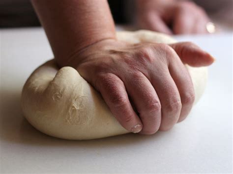 Cookistry: How to knead bread