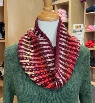 Two Color Brioche Cowl