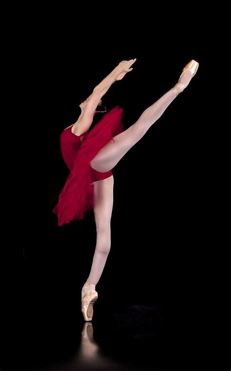 Arabesque- photo credit Dance Portfolios | Dancer photography, Ballet ...