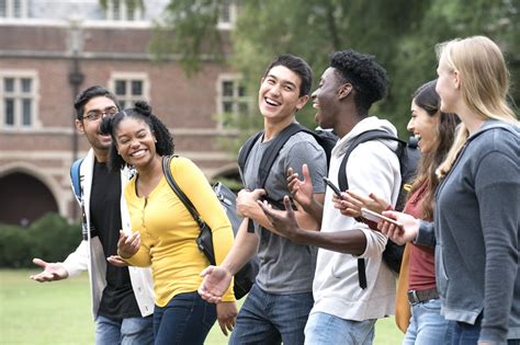 Lifestyle Trends Among Freshman College Students In 2022 - Style Vanity