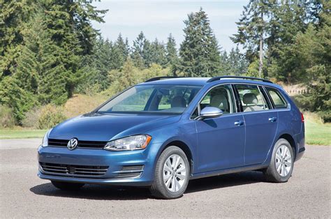 2017 Volkswagen Golf Sportwagon TSI S W/4Motion Review By Steve Purdy