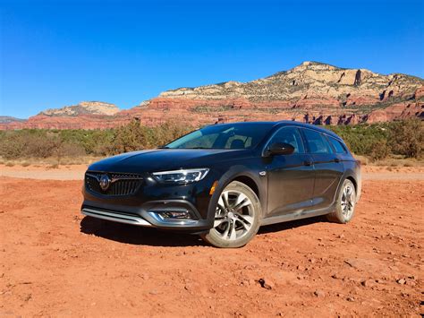 First Drive: 2018 Buick Regal TourX | CARFAX Blog