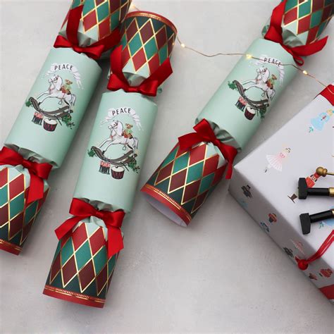 VICTORIAN LUXURY CHRISTMAS CRACKERS - nancyandbetty