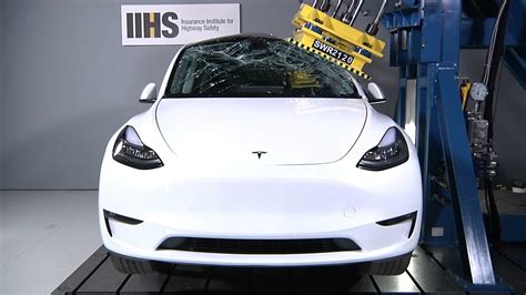 2021 Tesla Model Y roof strength test - YouTube