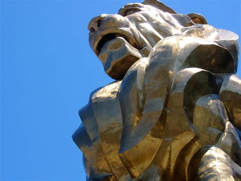 MGM Lion. | Lion statue infront of the MGM Grand in Las Vega… | Rich Anderson | Flickr