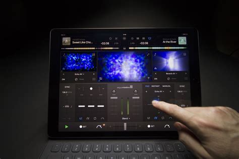 Apple's massive tablet gets its killer app: djay Pro for iPad Pro is here