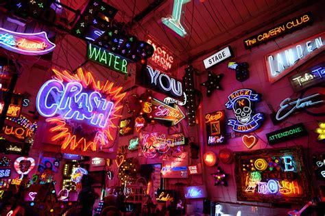 God's Own Junkyard: the story of neon signs - and their E17 home - Leytonstoner