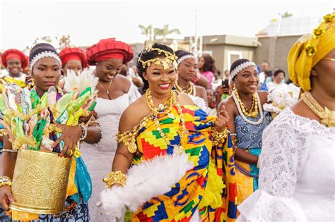 You need to See the Rich Culture of this Ghanaian Couple at their Trad | African traditional ...