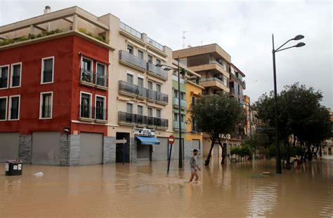 Four people killed, thousands evacuated as floods hit southeast Spain | The Jim Bakker Show