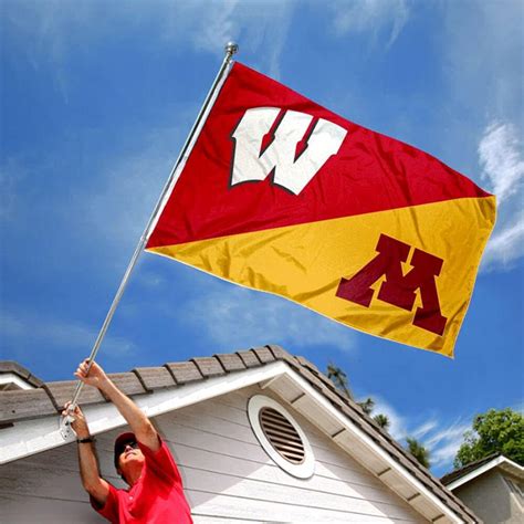 Wisconsin vs Minnesota House Divided 3x5 Flag Rivalry Banner - Walmart.com