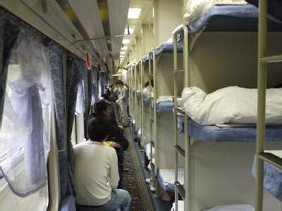 What’s the difference between a hard sleeper and a soft sleeper on Chinese trains?