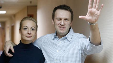 Alexei Navalny's widow claims he was poisoned - and accuses Russia of ...