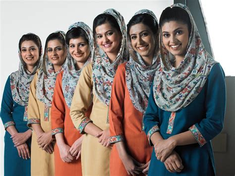 pakistan international airlines uniform - Recherche Google | Pakistani ...