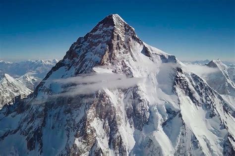 Des Népalais réussissent la première ascension hivernale du K2