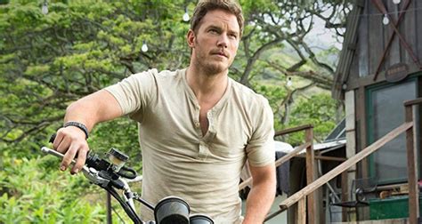 Chris Pratt Calls 'Jurassic World 3' The 'Avengers: Endgame' Of The Dinosaur Franchise