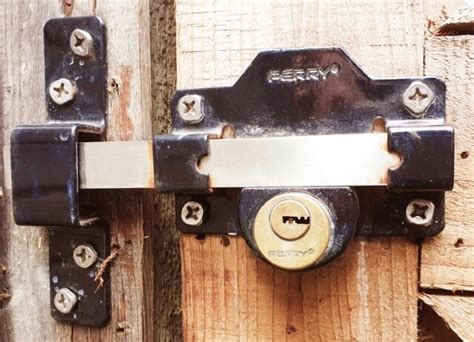 What is the Best Lock for a Garden Gate? - IKS Locksmiths