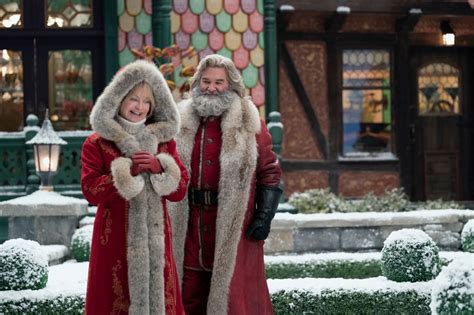 ‘Christmas Chronicles 2’ review: Kurt Russell’s Santa sequel is a ...