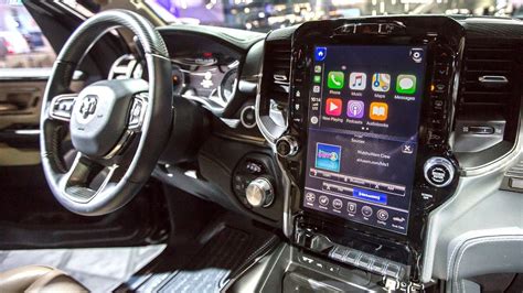 Best car Infotainment systems | 2018 Detroit Auto Show - YouTube