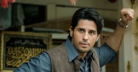 Sidharth Malhotra Impresses In Mission Majnu Teaser - Watch!