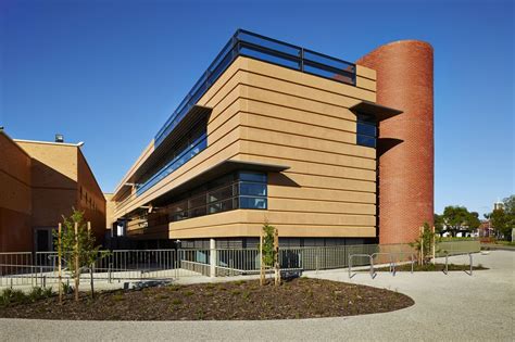 Adelaide High School Building 7 — JPE Design Studio