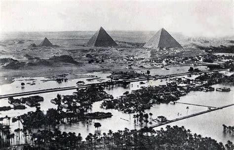 Great image showing flooding of the Nile when it was up to the pyramids ...