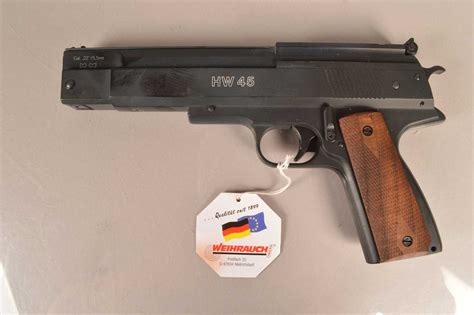 Lot 892 - A Weihrauch HW45 air pistol,